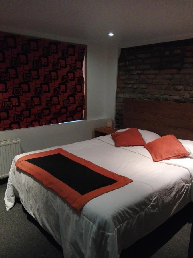 Almer Hostal プンタアレナス エクステリア 写真