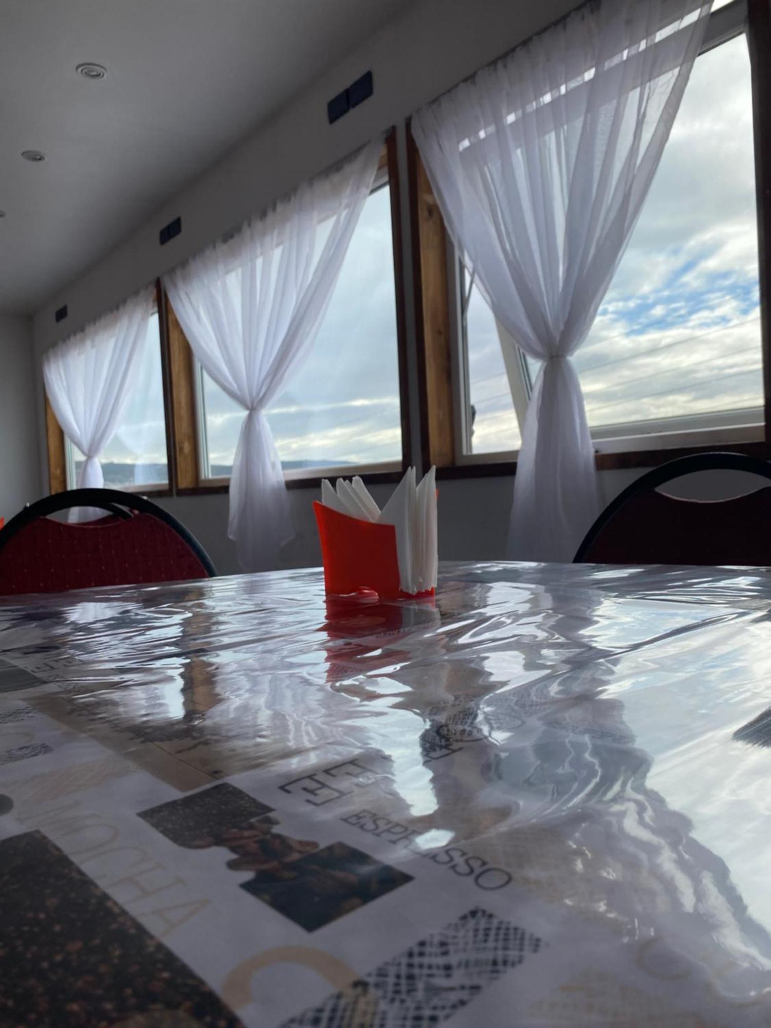 Almer Hostal プンタアレナス エクステリア 写真